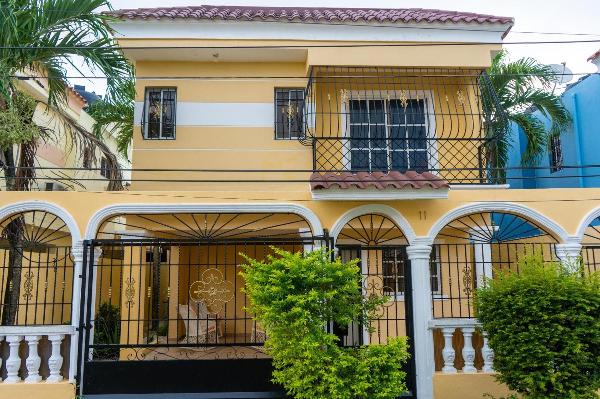 Villa Casa Familiar Acogedora En Zona Residencial La Grua Exterior foto
